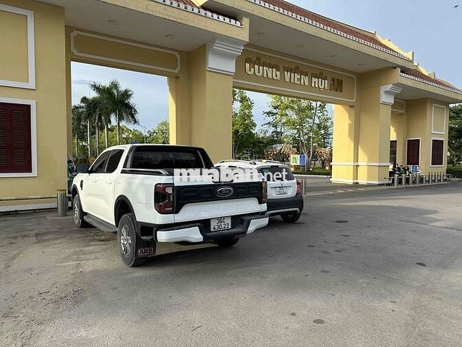 Ford Ranger XLS 2023 Số tự động Diesel Trắng