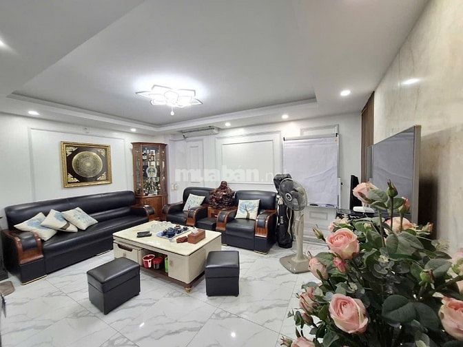 NHÀ ĐẸP ĐẤT DỊCH VỤ VĂN PHÚ – FULL NỘI THẤT CAO CẤP – Ô TÔ TRÁNH 