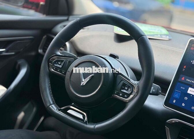 VinFast VF8 Plus 2023 mua Pin CATL sẵn hồ sơ