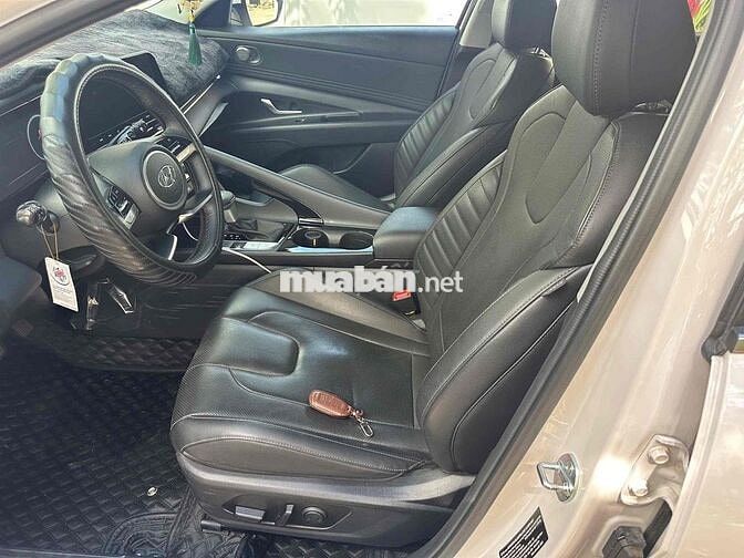 Hyundai Elantra 2.0 cao cấp 2024 Trắng 20617 km