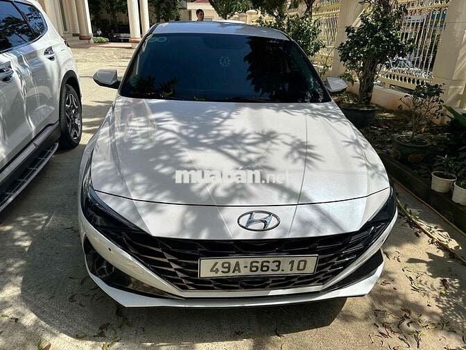 Hyundai Elantra 2.0 cao cấp 2024 Trắng 20617 km