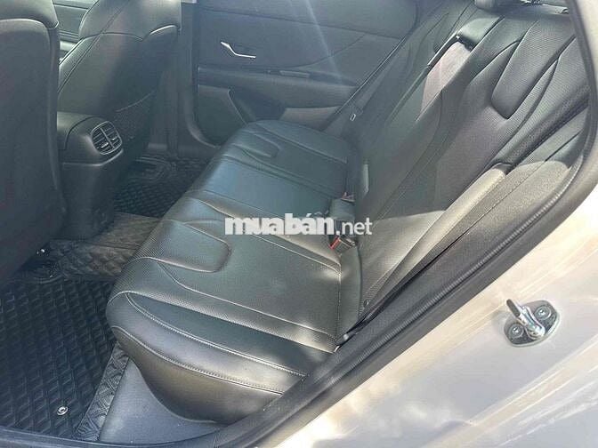 Hyundai Elantra 2.0 cao cấp 2024 Trắng 20617 km