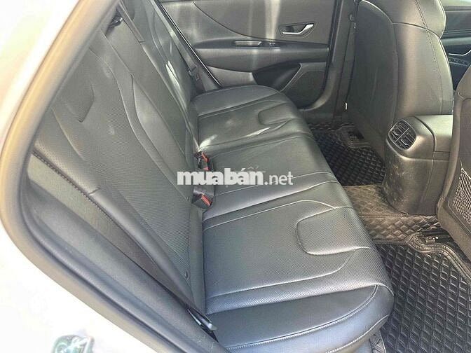 Hyundai Elantra 2.0 cao cấp 2024 Trắng 20617 km