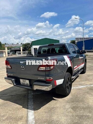 Mazda BT-50 Số sàn 2 cầu. cục máy zin nguyen bản.