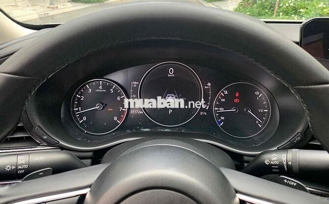Mazda Mazda 3 Luxury 2023 Trắng 37.172 km