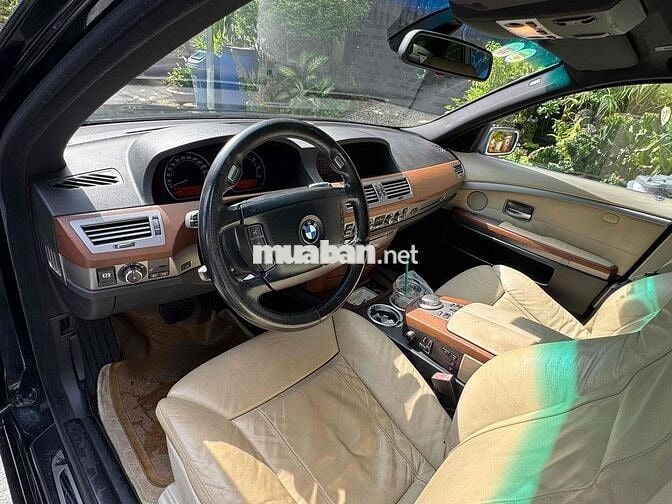 BMW 750Li Đen Da cao cấp 5 chỗ