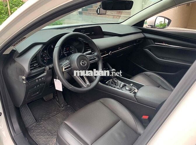Mazda Mazda 3 Luxury 2023 Trắng 37.172 km