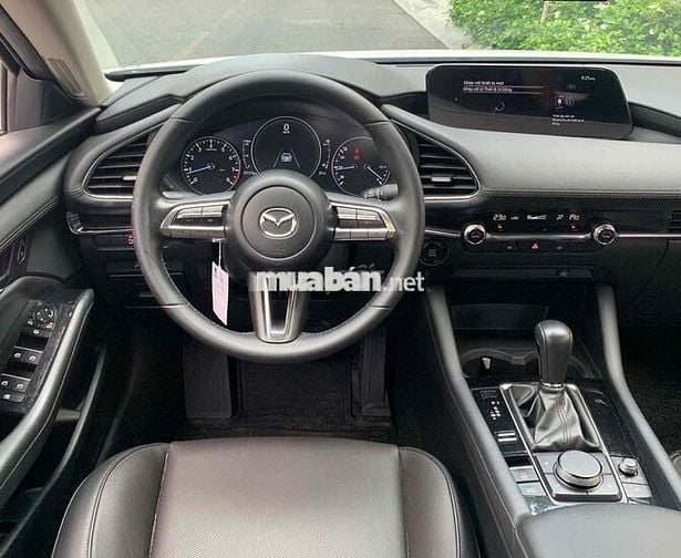 Mazda Mazda 3 Luxury 2023 Trắng 37.172 km