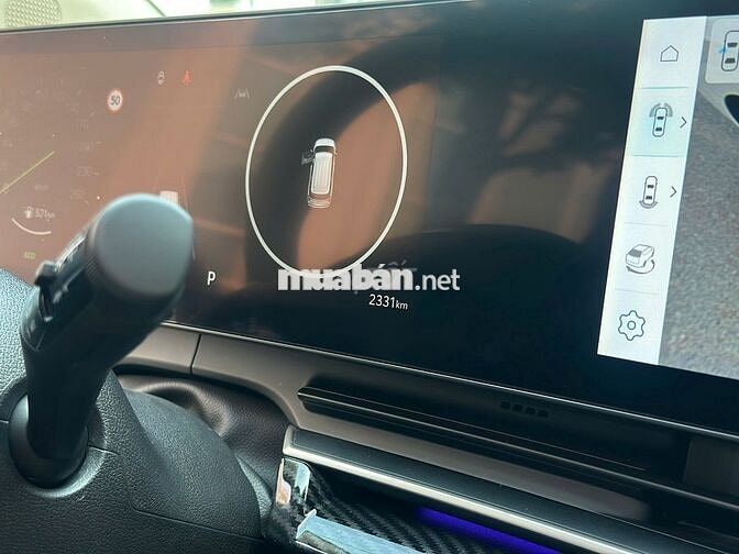 Kia Carnival Signature 2025 Trắng 7 chỗ 2000 km