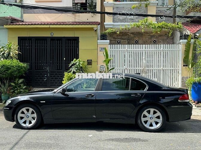 BMW 750Li Đen Da cao cấp 5 chỗ