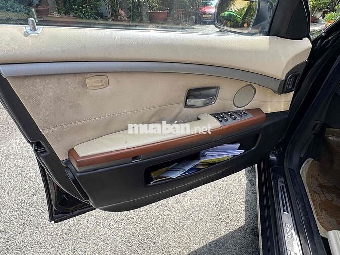 BMW 750Li Đen Da cao cấp 5 chỗ