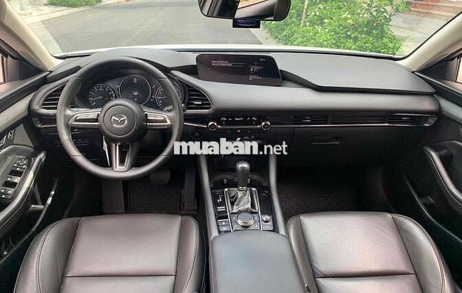 Mazda Mazda 3 Luxury 2023 Trắng 37.172 km