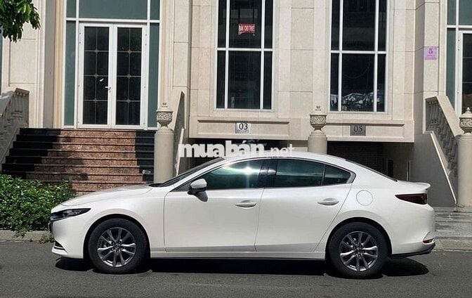 Mazda Mazda 3 Luxury 2023 Trắng 37.172 km