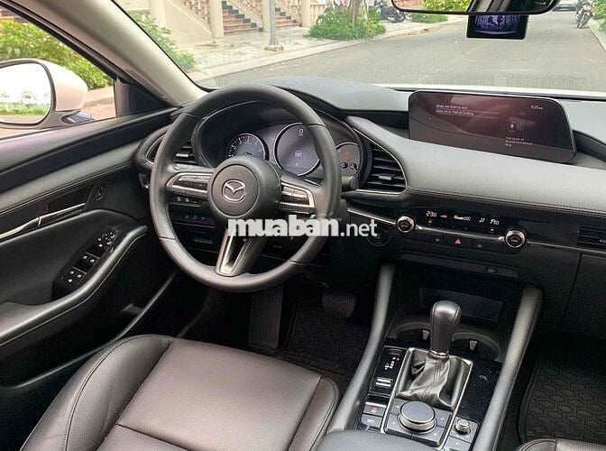 Mazda Mazda 3 Luxury 2023 Trắng 37.172 km