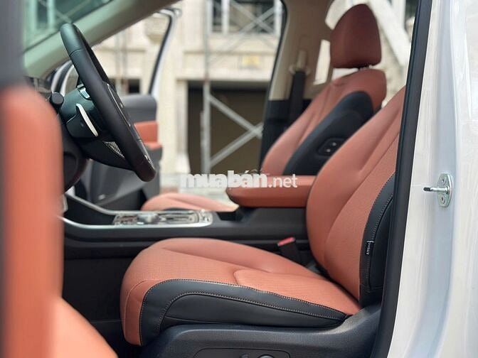 Kia Carnival Signature 2025 Trắng 7 chỗ 2000 km