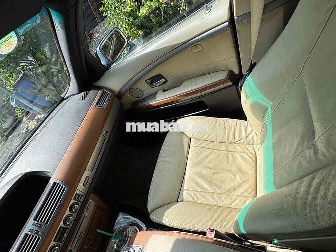 BMW 750Li Đen Da cao cấp 5 chỗ