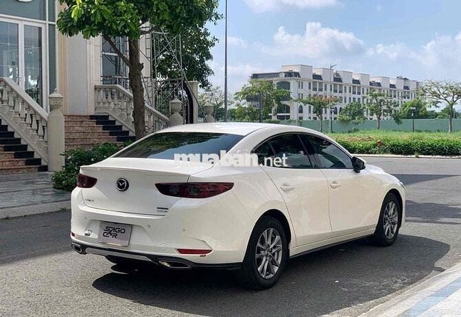 Mazda Mazda 3 Luxury 2023 Trắng 37.172 km