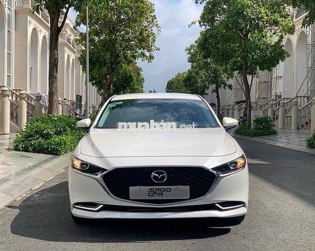 Mazda Mazda 3 Luxury 2023 Trắng 37.172 km
