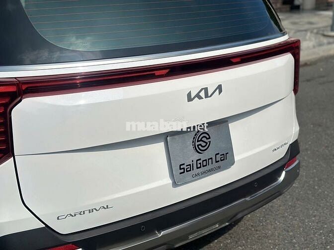 Kia Carnival Signature 2025 Trắng 7 chỗ 2000 km