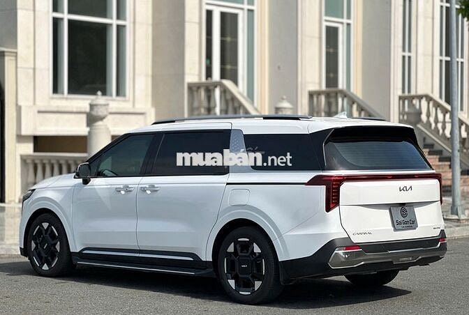 Kia Carnival Signature 2025 Trắng 7 chỗ 2000 km
