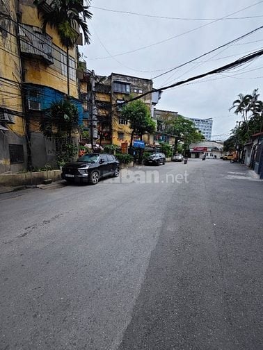 Bán nhà tập thể tầng 3 diện tích 85m2, 4 ngủ, 2 VS, giá  6,399 tỷ