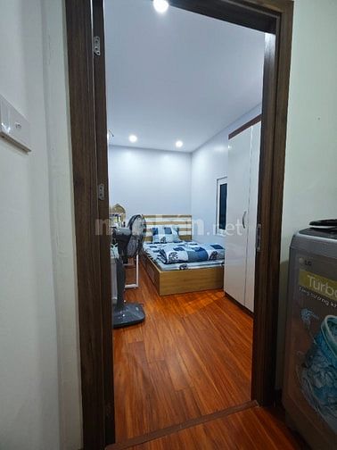 Bán nhà tập thể tầng 3 diện tích 85m2, 4 ngủ, 2 VS, giá  6,399 tỷ