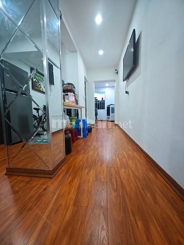 Bán nhà tập thể tầng 3 diện tích 85m2, 4 ngủ, 2 VS, giá  6,399 tỷ