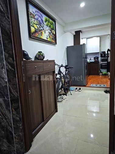 Bán nhà tập thể tầng 3 diện tích 85m2, 4 ngủ, 2 VS, giá  6,399 tỷ