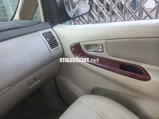 Toyota Innova 2007 7 chỗ màu Đen