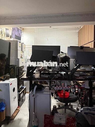 NHÀ HẺM XE HƠI LÝ THƯỜNG KIỆT – ĐỐI DIỆN NHÀ THI ĐẤU PHÚ THỌ – TRUNG T