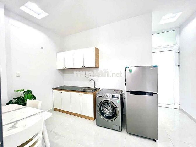 Cho thuê căn hộ 1pn tách bếp ban công giặt riêng full nt ở quận 10