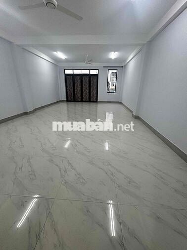 TOÀ NHÀ VĂN PHÒNG - 6 x 20 - 5 LẦU - TRỐNG SUỐT - THANG MÁY