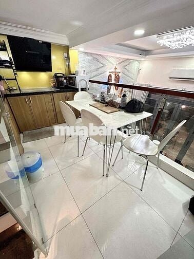 Chính chủ cần bán gấp nhà mặt tiền kinh doanh Nguyễn Sơn