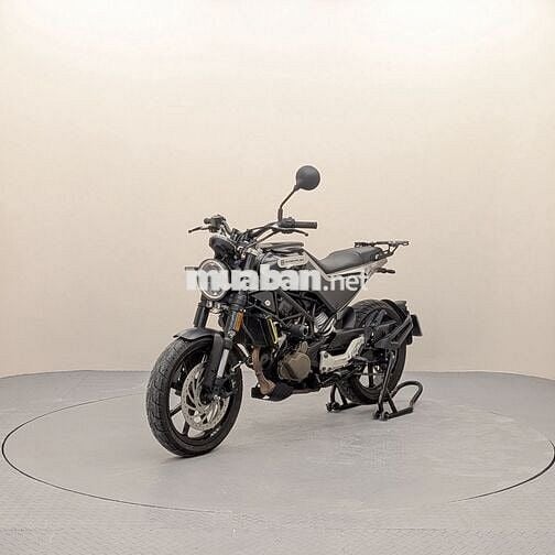 Husqvarna Svartpilen 200 2021 Xám 48767 km