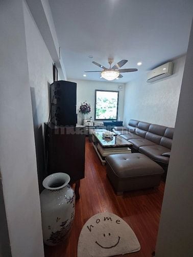 Bán nhà tập thể tầng 3 diện tích 85m2, 4 ngủ, 2 VS, giá  6,399 tỷ