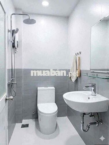 Cho thuê nhà nguyên căn Đường Huỳnh Văn Bánh thích hợp ở và KD
