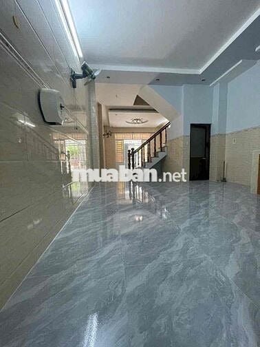 Nhà DT 4x20m, 1Lầu 3Pn 2Wc,sẵn 3 máy lạnh, Hẻm Xe Tải Gần Uỷ Ban Chợ