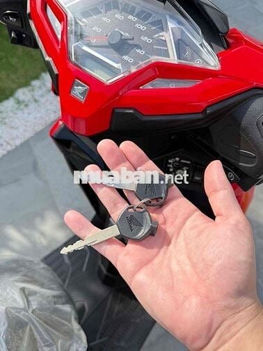 Click 125i Thái 2018 Mới 100% Bánh căm zin Giá ib