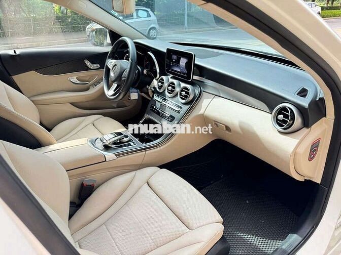 Mercedes C200 2017 zin 8 vạn