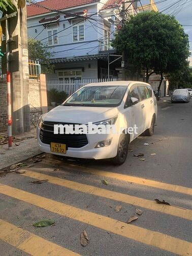 Toyota Innova 7 chỗ Xăng Trắng