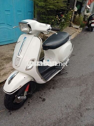 Piaggio Vespa FI 2012 Trắng đẹp  zin êm 