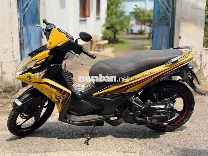 Yamaha Nouvo 5 fi 125cc 2012 Vàng - Chính Chủ