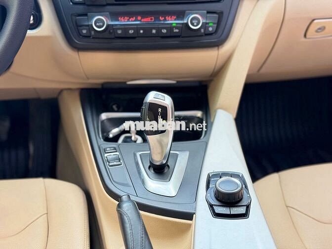 BMW 320i 2013 Trắng 130000 km