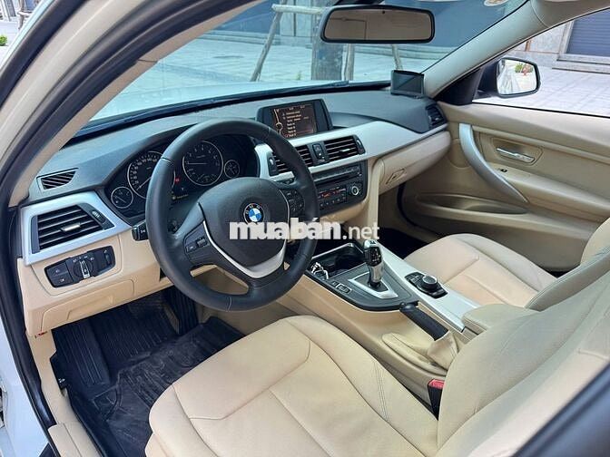 BMW 320i 2013 Trắng 130000 km