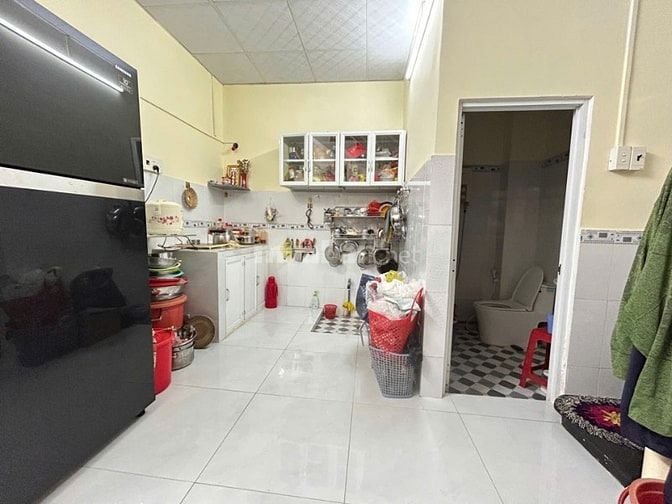 Bán nhà Dương Bá Trạc . ô tô đậu trước cửa . ngang 4x11 . giá 4.5 Tỷ