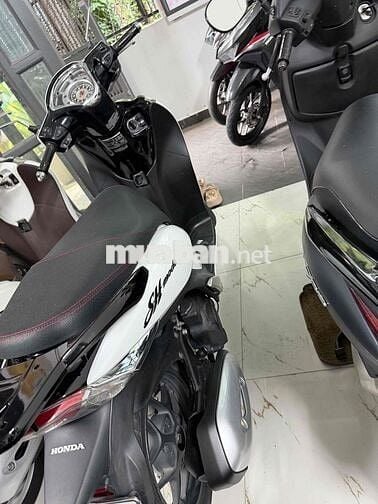 Honda SH Mode Đặc biệt Trắng đen Tự động khoá ga