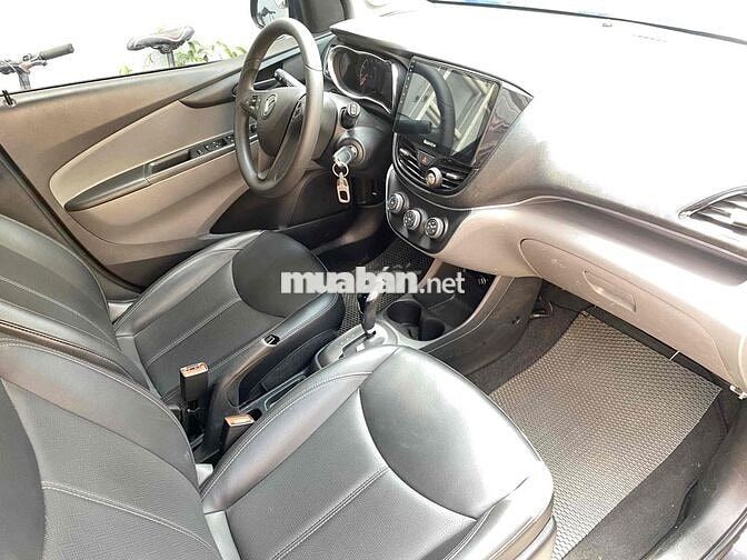 VinFast Fadil Base 2021 odo 4 vạn, full đồ chơi