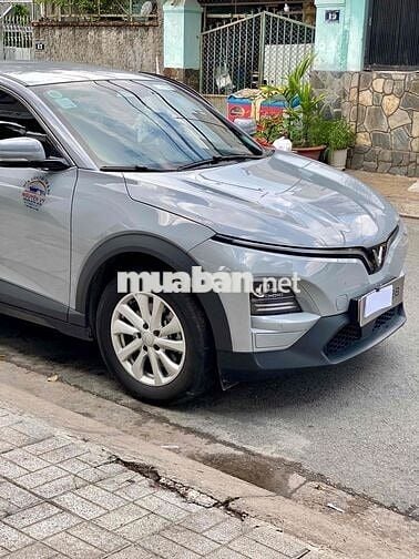 VinFast VF6 Eco 2025 Xám 3 vạn free sạc có bank
