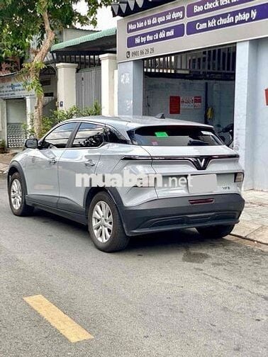 VinFast VF6 Eco 2025 Xám 3 vạn free sạc có bank