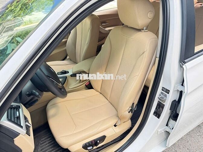BMW 320i 2013 Trắng 130000 km
